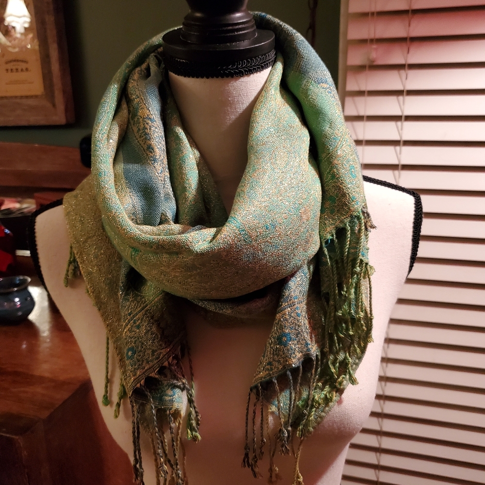 Scarf - Green and metallic gold